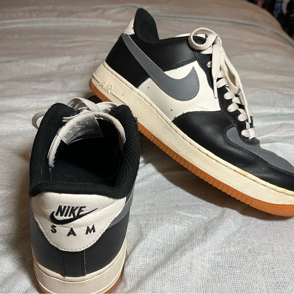Nike Black and Gray Sneakers Classic Style